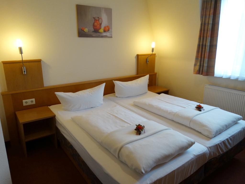 Hotel Sonne - Haus 2 Idstein Quarto foto