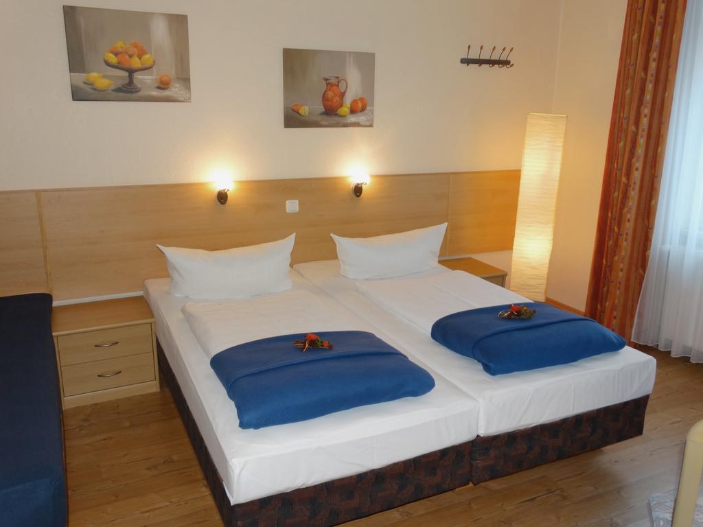 Hotel Sonne - Haus 2 Idstein Quarto foto